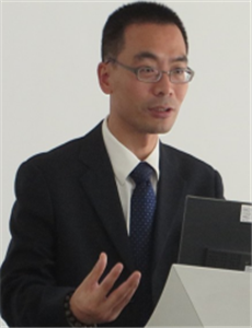 邱健
